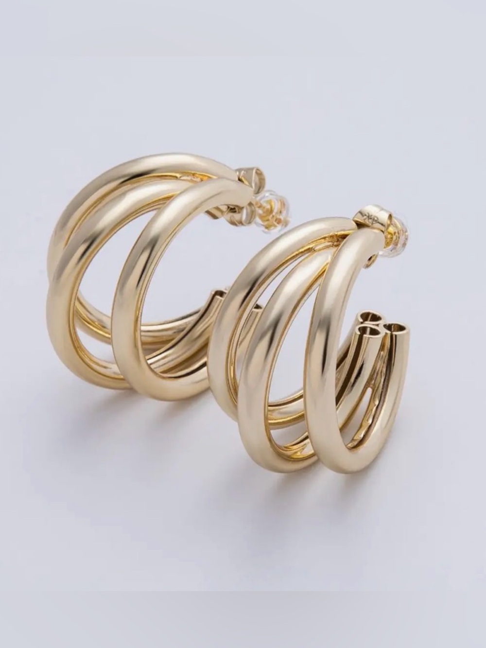 14K Gold Filled 30mm Minimalist
Triple Band C-Shaped Hoop
Earrings